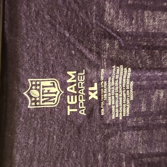 Minnesota Vikings V-Neck - Picture 5 of 8
